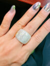 Anillo elegante de diamantes