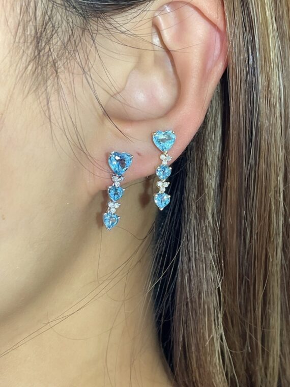Aretes largos de corazones y diamantes
