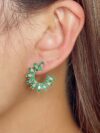 Aretes grandes en forma de C con diamantes y piedras preciosas